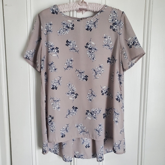 Sienna Sky Grey Floral Flowy T-shirt Blouse - Picture 1 of 4